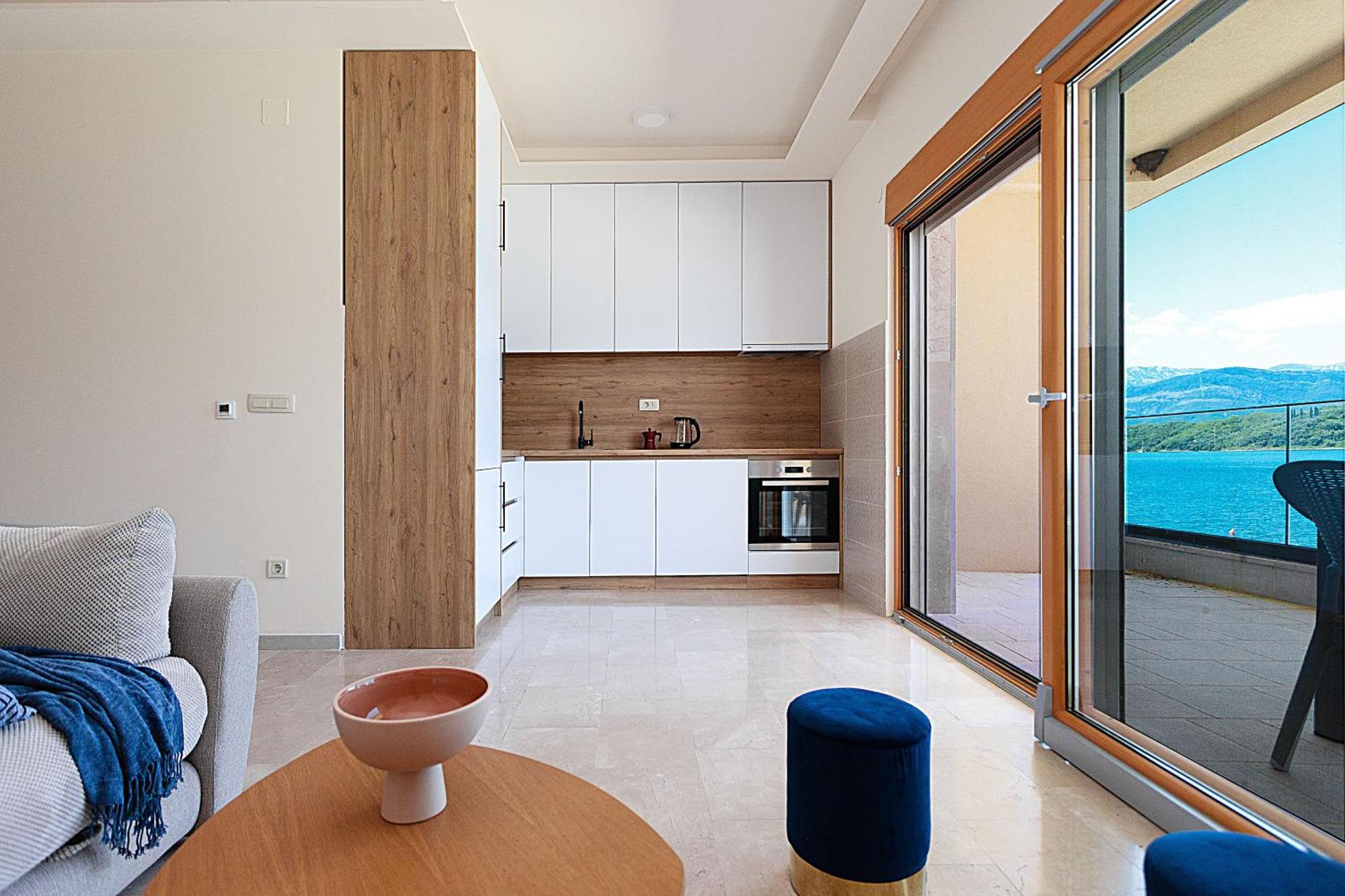 Apartman Amari Waterfront, Step To The Sea And Berth Bogisici