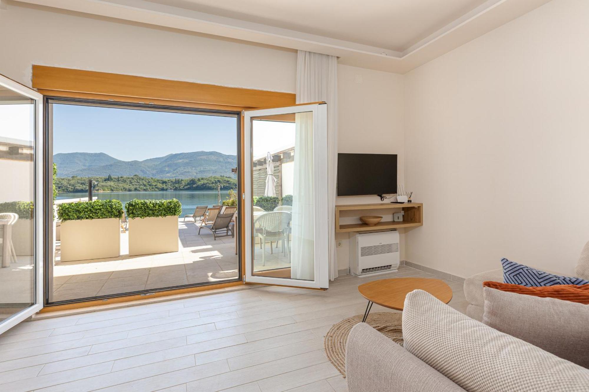 Apartman Amari Waterfront, Step To The Sea And Berth Bogisici